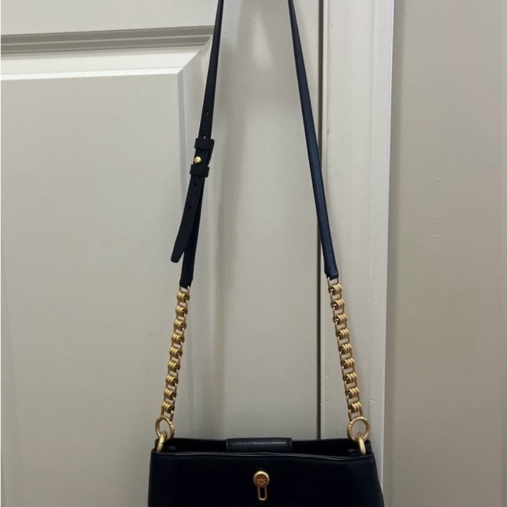 Tory Burch Lily crossbody shoulder bag. Excellent condition. - Picture 3 of 6